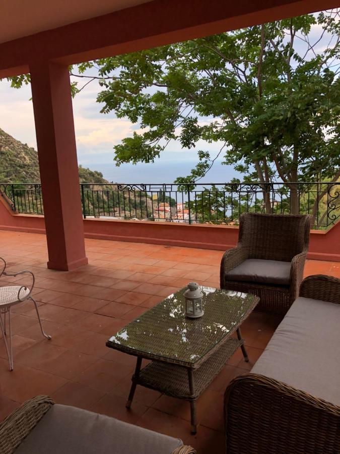 Villa Le Petit Paradis Таорміна Екстер'єр фото