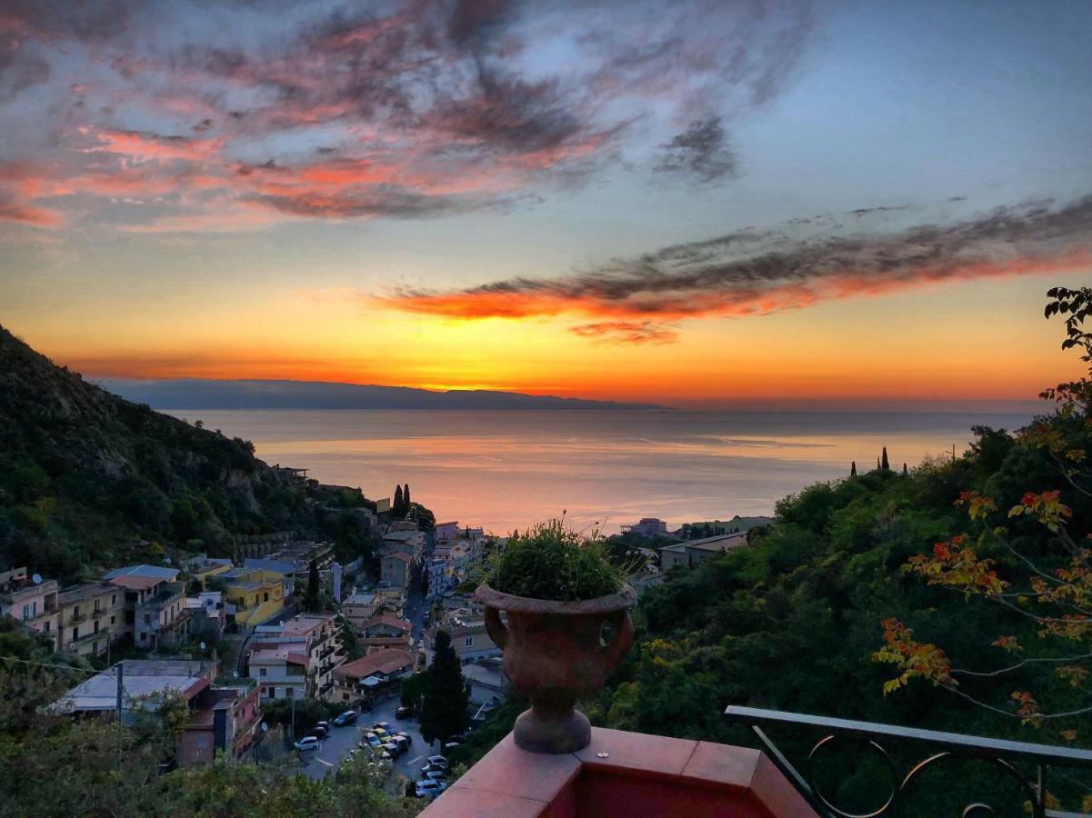 Villa Le Petit Paradis Таорміна Екстер'єр фото